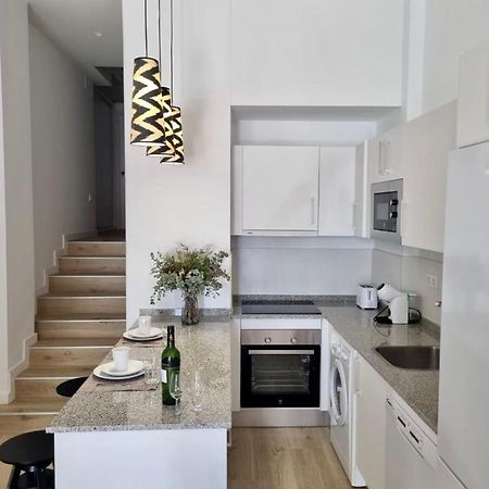 Apartamentos Rg Hospital Valme Sevilla Eksteriør bilde