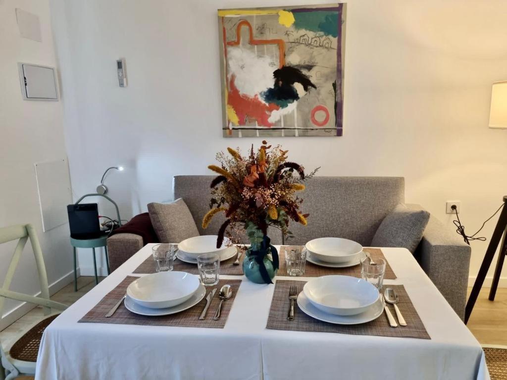 Apartamentos Rg Hospital Valme Sevilla Eksteriør bilde