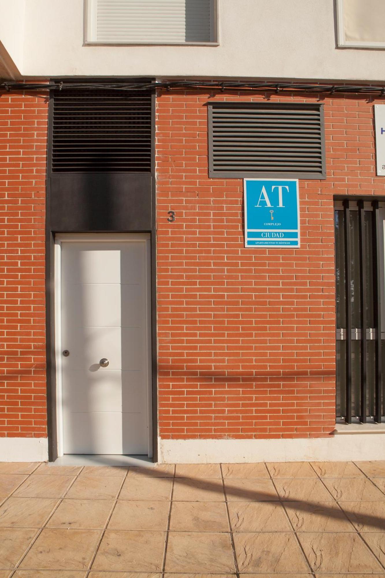 Apartamentos Rg Hospital Valme Sevilla Eksteriør bilde