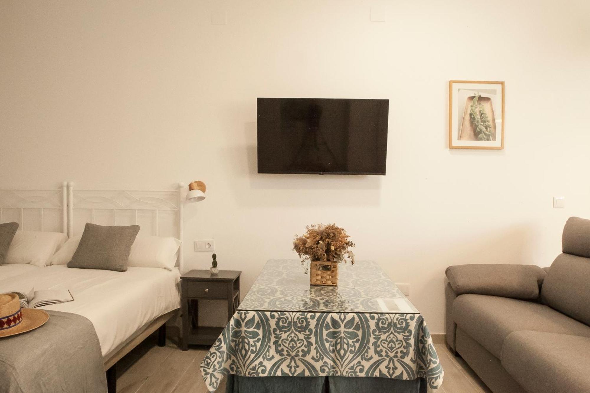Apartamentos Rg Hospital Valme Sevilla Eksteriør bilde
