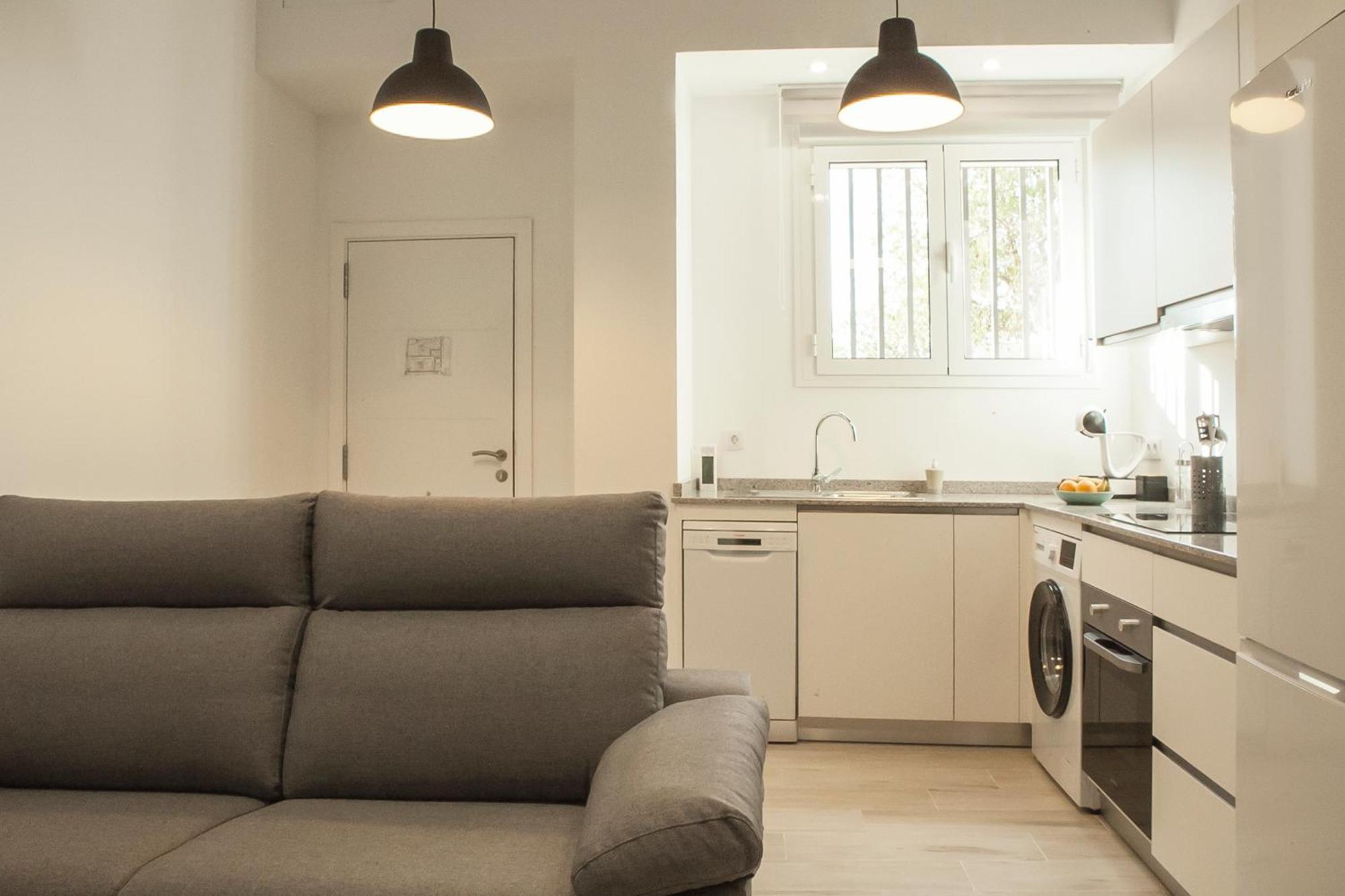 Apartamentos Rg Hospital Valme Sevilla Eksteriør bilde
