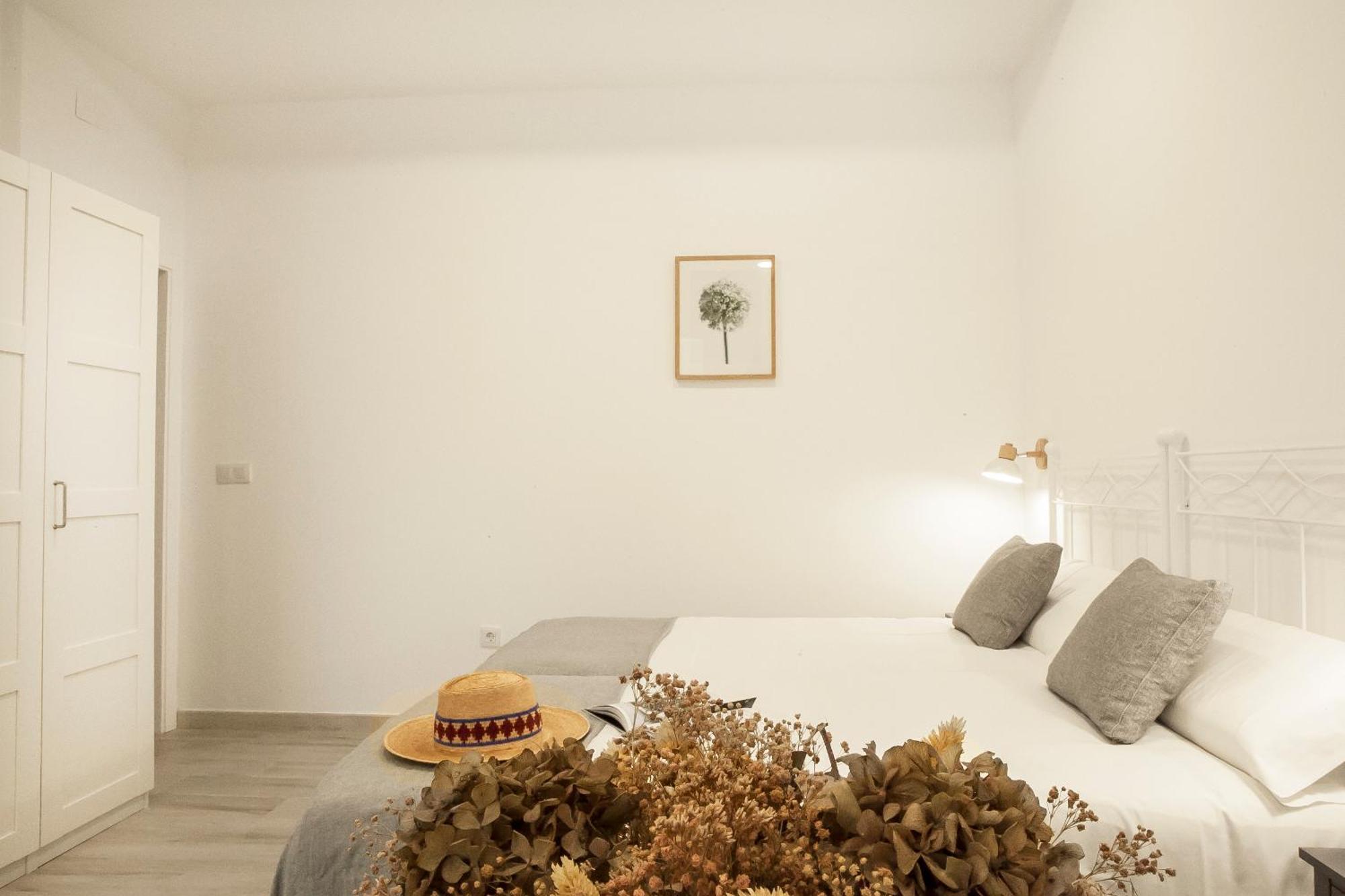 Apartamentos Rg Hospital Valme Sevilla Eksteriør bilde