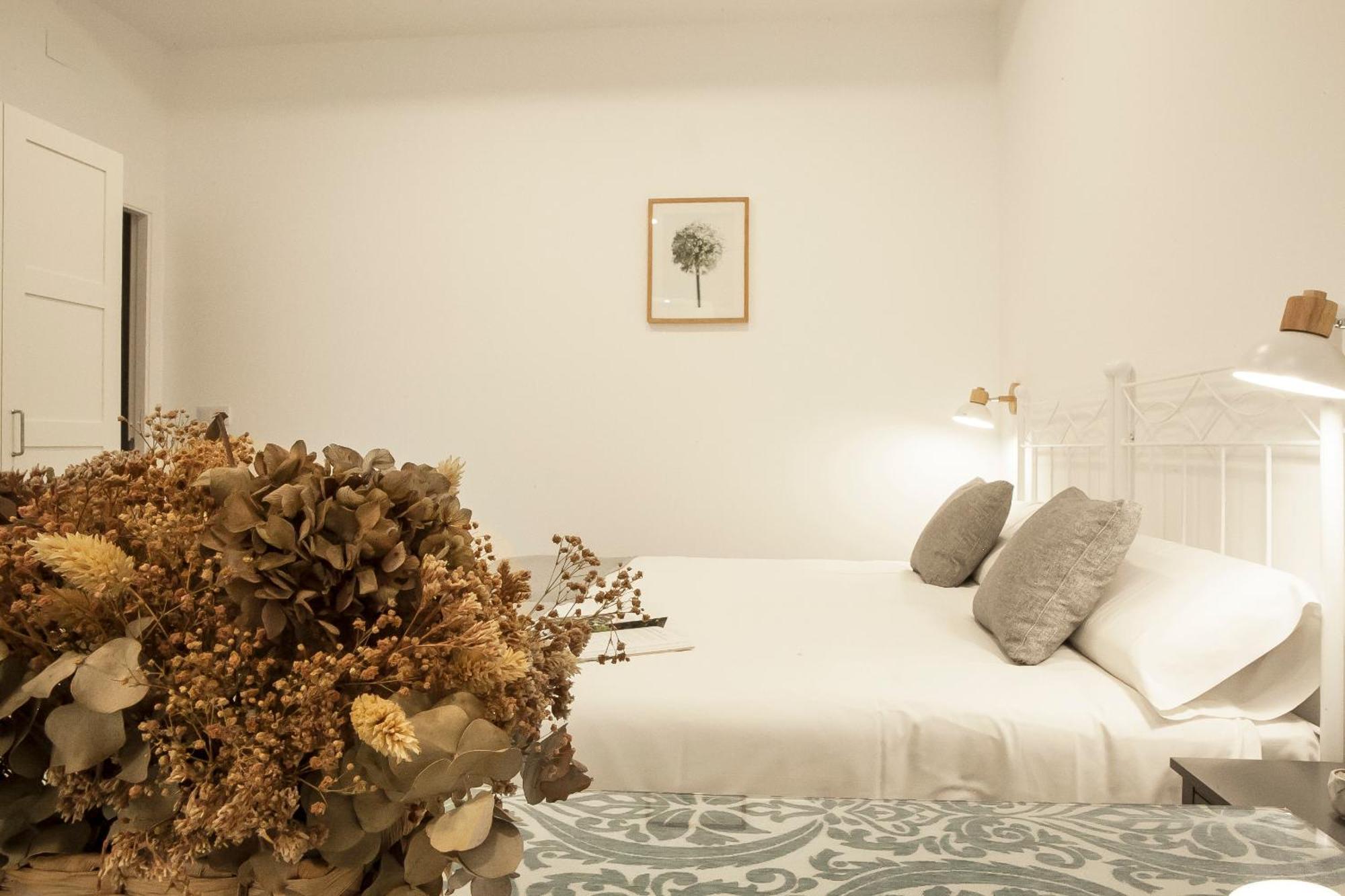 Apartamentos Rg Hospital Valme Sevilla Eksteriør bilde